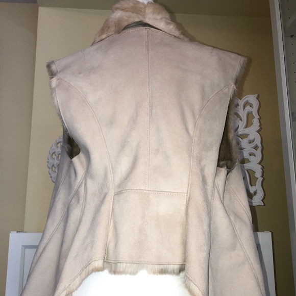 BEBE FUR VEST - Picture 3 of 5